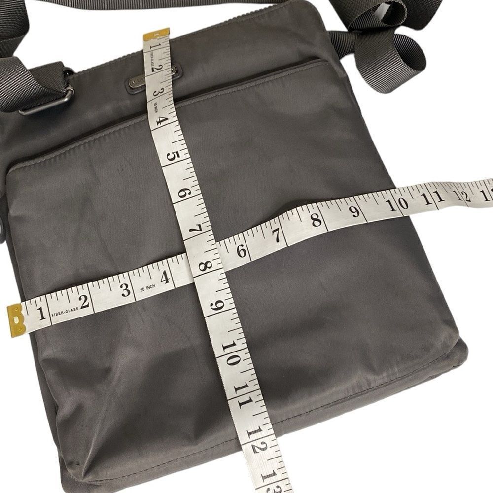 BAGGALLINI Large Gray Travel Bag *Flaws* - Picture 3 of 8